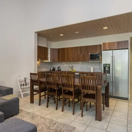 4 Seasons Hymy C By Interhome
